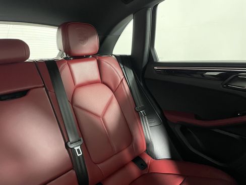 Certified 2023 Porsche Macan Turbo AWD/4WD image 17