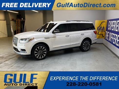 Used 2018 Lincoln Navigator Select w/ Technology Package RWD image 5