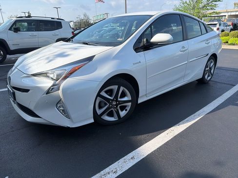 Used 2018 Toyota Prius Four Touring w/ Protection Package image 3