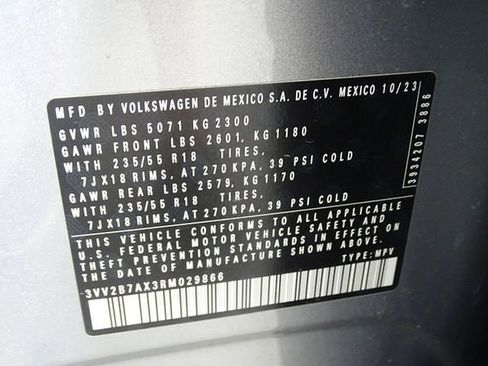 Used 2024 Volkswagen Tiguan SE AWD/4WD image 18