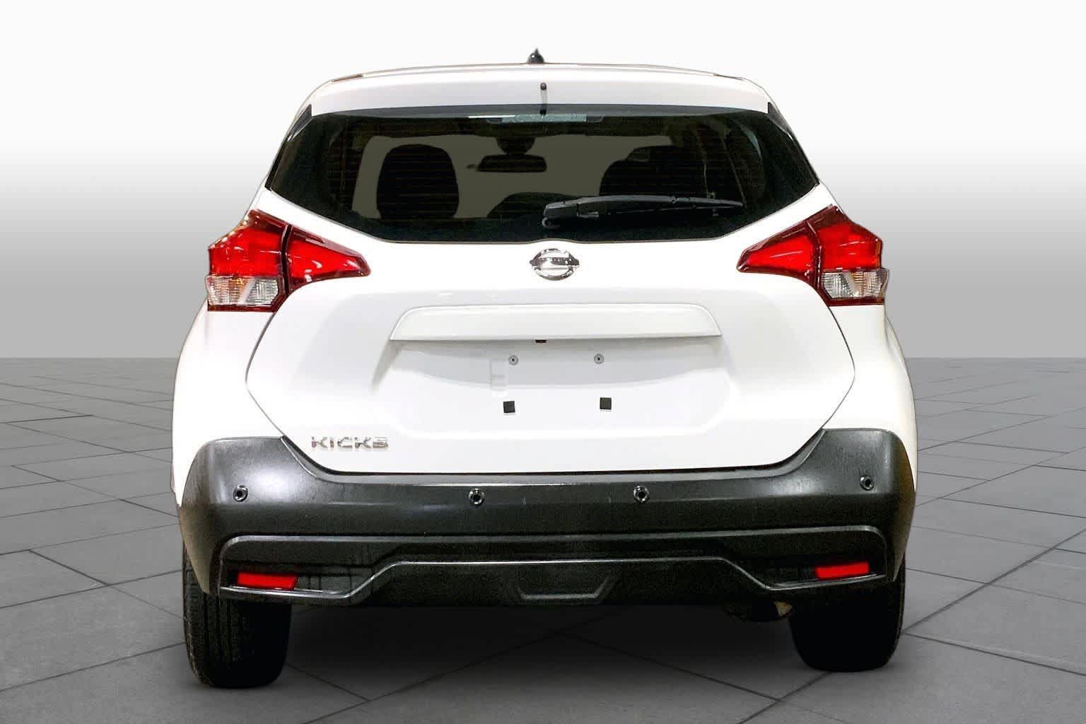 Used 2020 Nissan Kicks S FWD image 5