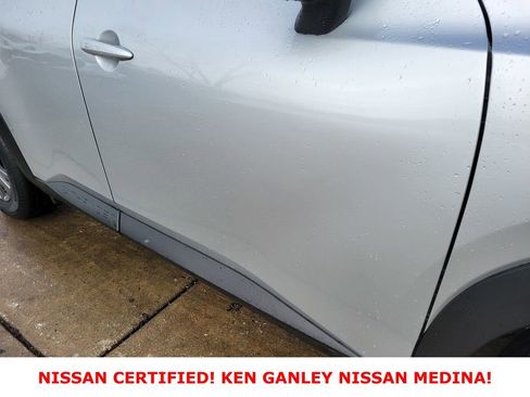 Certified 2025 Nissan Pathfinder SV image 13