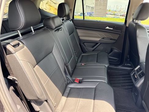 Used 2023 Volkswagen Atlas SE w/ Panoramic Sunroof Package AWD/4WD image 14