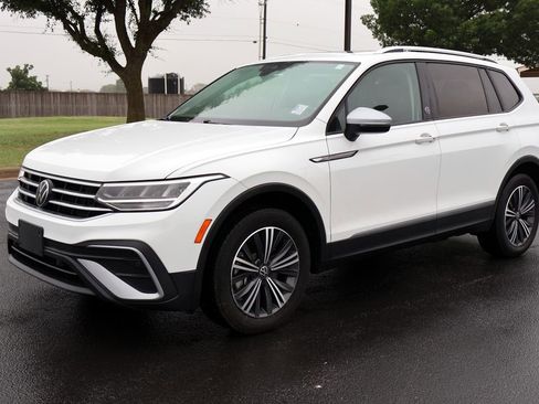 Used 2024 Volkswagen Tiguan Wolfsburg Edition FWD image 11