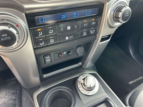 Used 2019 Toyota 4Runner Limited AWD/4WD image 26