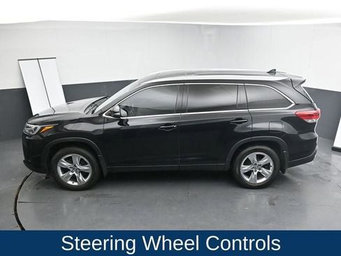Used 2019 Toyota Highlander Limited image 22