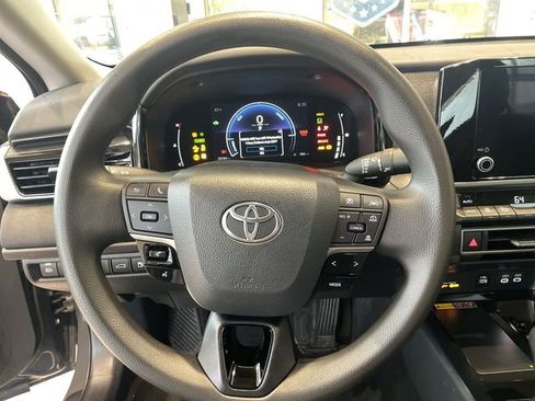Used 2025 Toyota Camry LE FWD image 19
