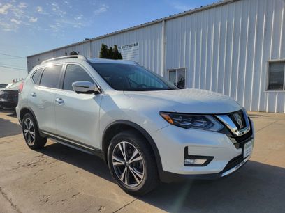 Used 2017 Nissan Rogue SL w/ SL Premium Package