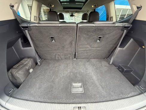 Used 2019 Volkswagen Atlas SEL Premium image 29