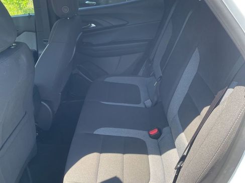 Used 2025 Chevrolet TrailBlazer LT AWD/4WD image 5