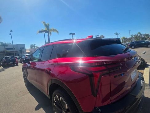 Used 2025 Chevrolet Blazer EV RS w/ Super Cruise Package AWD/4WD image 4