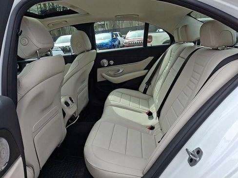 Used 2023 Mercedes-Benz E 350 4MATIC Sedan image 13