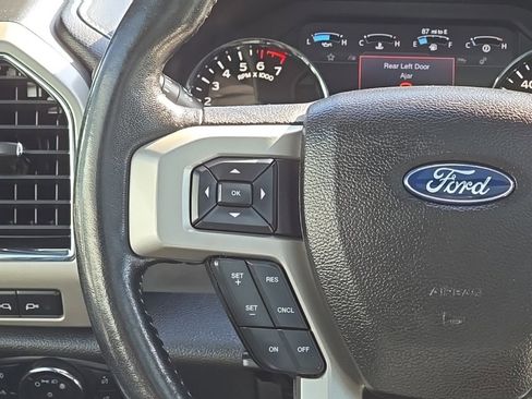 Used 2017 Ford F150 Lariat image 18