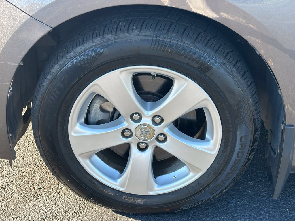 Used 2012 Toyota Sienna LE FWD image 33