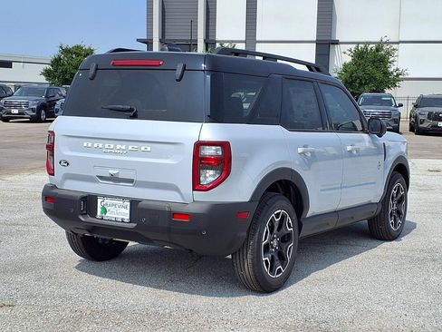 New 2026 Ford Bronco Sport Outer Banks w/ Outer Banks Tech Package+ AWD/4WD image 4