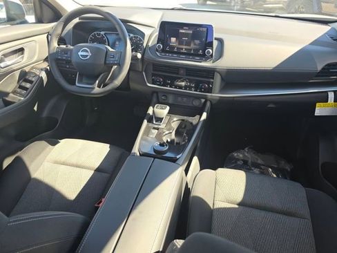New 2026 Nissan Rogue SV w/ Cold Weather Package AWD/4WD image 19
