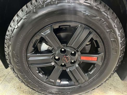 Used 2025 Nissan Rogue SV image 9