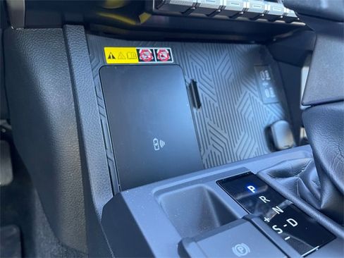 Used 2024 Toyota Tacoma Trailhunter image 27