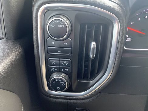 Used 2022 Chevrolet Silverado 2500 LT w/ Convenience Package image 15