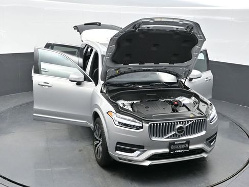 Used 2025 Volvo XC90 B5 Core AWD/4WD image 38