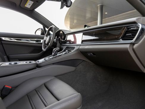 Certified 2023 Porsche Panamera Platinum Edition RWD image 47
