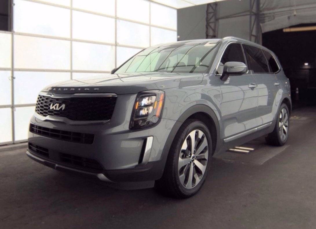 Used 2022 Kia Telluride EX w/ EX Premium Package FWD image 1