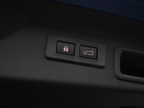 Used 2026 Subaru Forester Premium AWD/4WD image 18