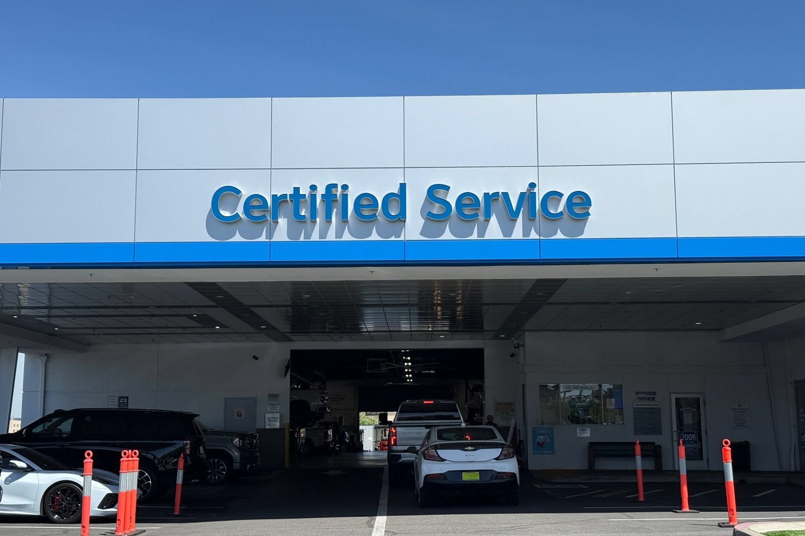 Used 2025 Chevrolet Malibu RS FWD image 45