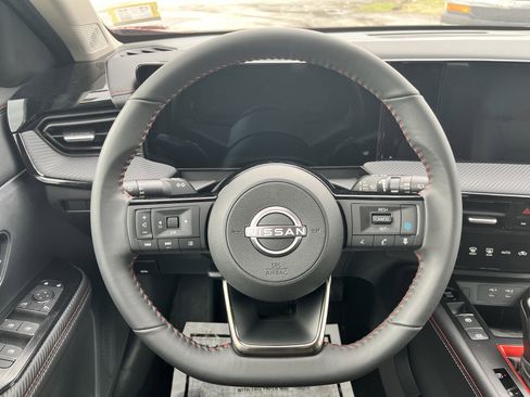 New 2026 Nissan Kicks SR w/ Cold Weather Package AWD/4WD image 19