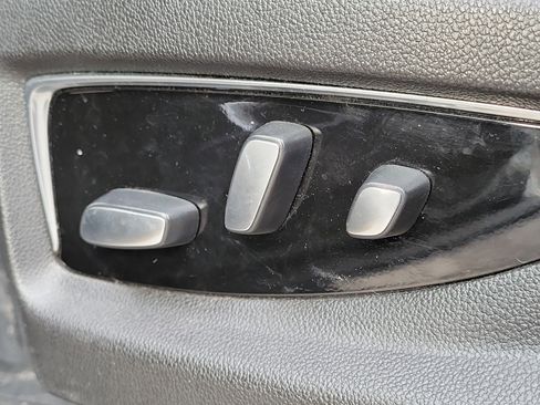 Used 2019 Cadillac Escalade ESV Luxury image 23