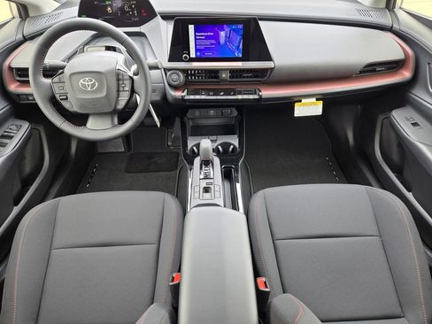 New 2026 Toyota Prius Plug-In Hybrid FWD image 18