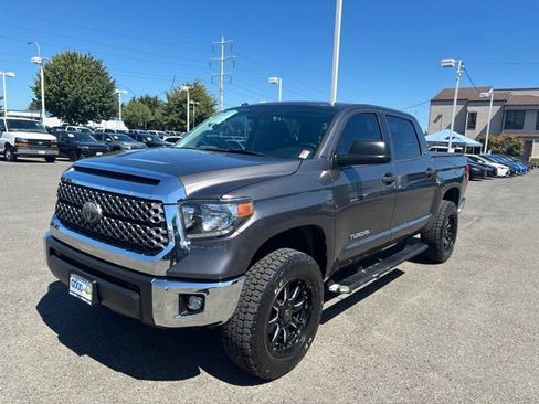Used 2018 Toyota Tundra SR5 w/ SR5 Upgrade Package AWD/4WD image 1