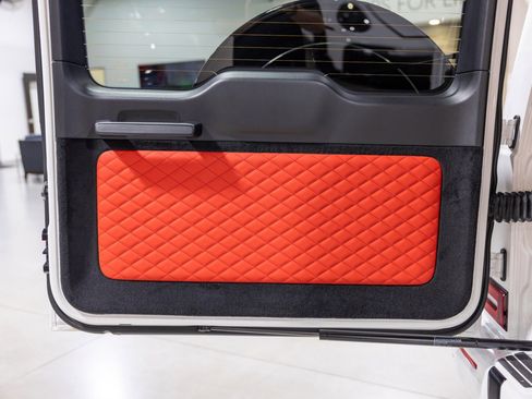 Used 2026 Mercedes-Benz G 63 AMG AMG G 63 - POLAR WHITE - DELIV image 32