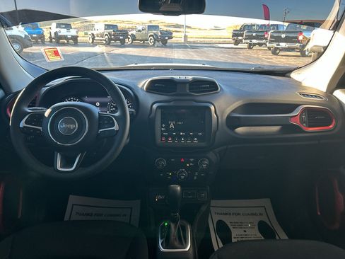 Used 2023 Jeep Renegade Trailhawk image 14