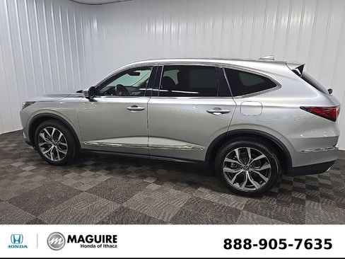 Used 2023 Acura MDX SH-AWD w/ Technology Package image 4