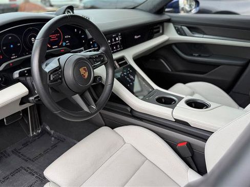Used 2022 Porsche Taycan Turbo S w/ Premium Package image 9