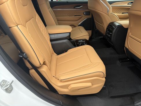 New 2026 Jeep Grand Cherokee L Summit AWD/4WD image 18