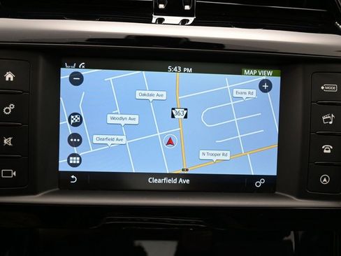 Used 2017 Jaguar XE Premium image 23