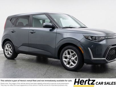 Used 2025 Kia Soul LX w/ LX Technology Package