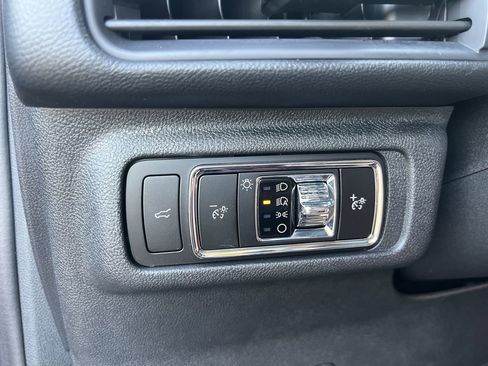 Used 2025 Lincoln Corsair Reserve w/ Equipment Group 202A image 15