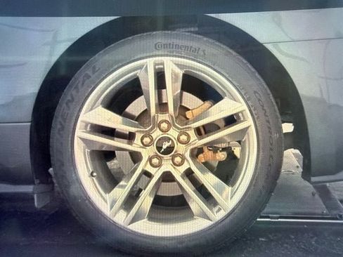 Used 2020 Ford Mustang GT Premium RWD image 9