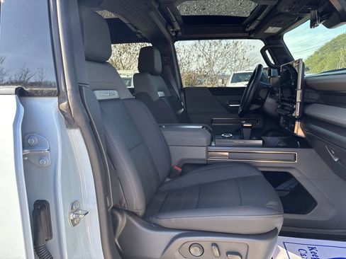 Used 2025 GMC Hummer EV 2X image 26