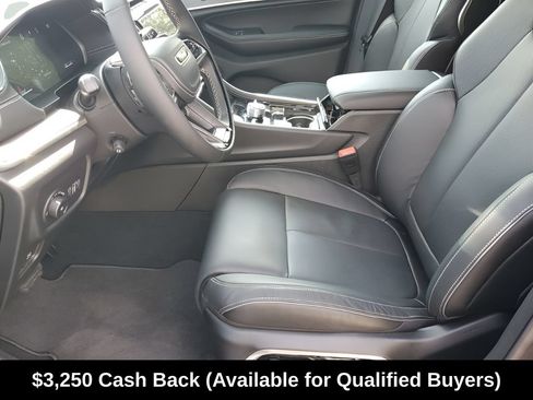New 2025 Jeep Grand Cherokee Overland w/ Adv Protech Group III AWD/4WD image 37