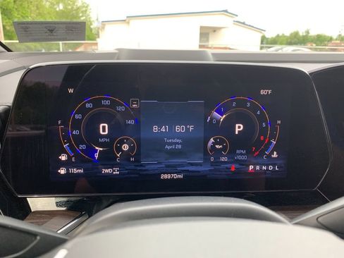 Used 2025 Chevrolet Tahoe LS AWD/4WD image 32