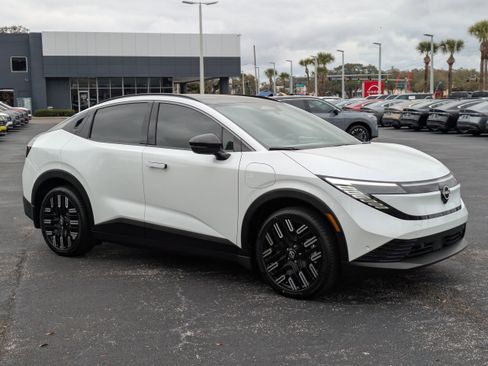 New 2026 Nissan Leaf Platinum+ image 2