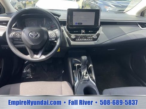 Used 2025 Toyota Corolla LE FWD image 13