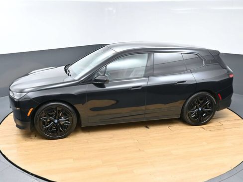 Used 2023 BMW iX xDrive50 w/ Premium Package AWD/4WD image 44