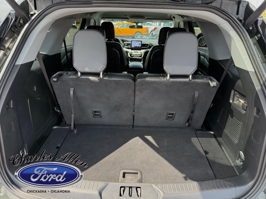 Used 2024 Ford Explorer XLT w/ Equipment Group 202A RWD image 18
