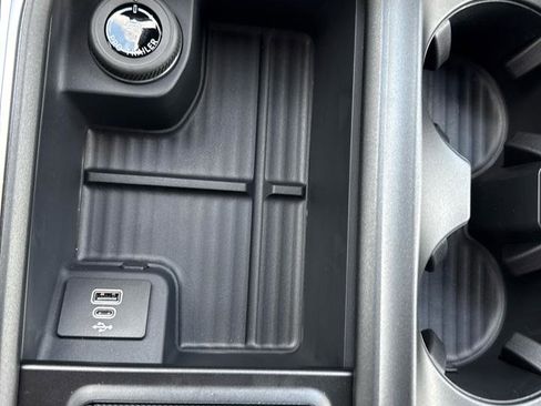 New 2025 Ford Expedition Active AWD/4WD image 35