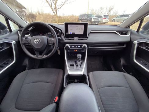 Used 2024 Toyota RAV4 LE FWD image 10